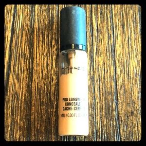 MAC Pro Longwear Concealer in NC42